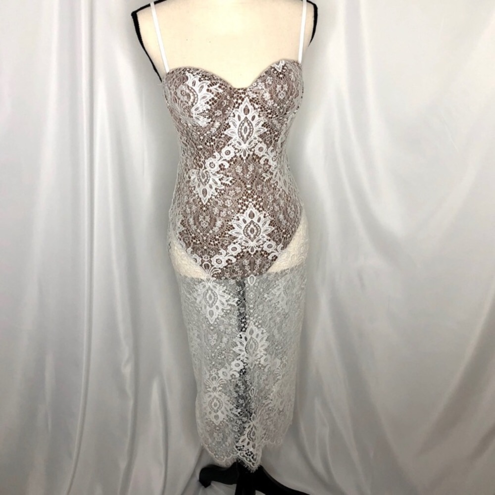 Nwt! jlux lable white lace dress
